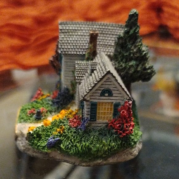 Vintage Miniature Home Collectable - Picture 9 of 12